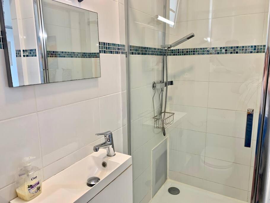 Blue Summer Vibes Mini Studio For Two, Ac, Parking, Beach At 50M, Spa Access -2 La Ciotat Exteriör bild